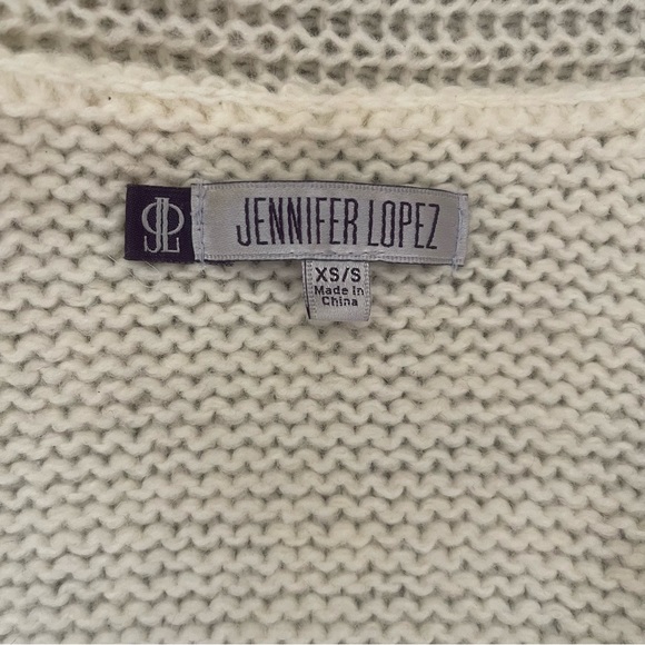 Jennifer Lopez Sweater with scarf size small - Picture 7 of 7